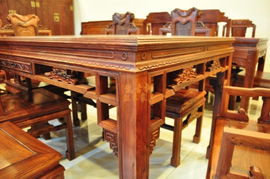 古典韻味，傳承匠心 紅檀扇形餐臺，詮釋紅木家具的永恒魅力